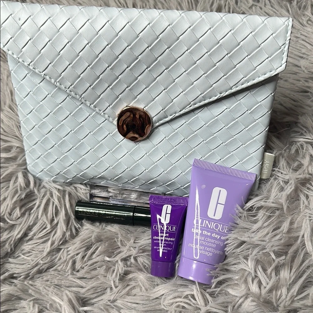 Clinique Travel Bundle Includes Mascara, Cleansing, Wrinkle Correcting Set + Bag